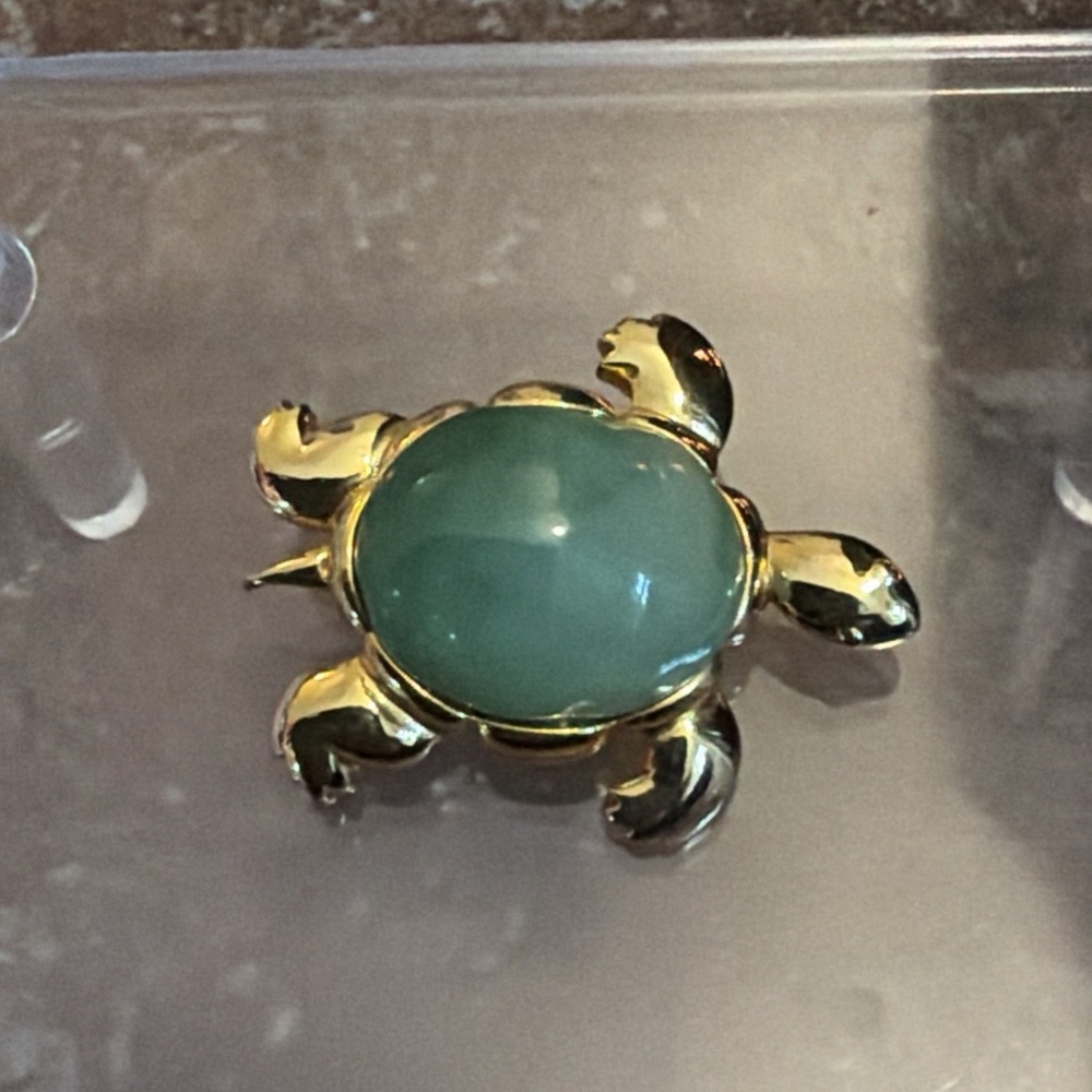 Vintage K.J.L. Kenneth Jay Lane Turtle Brooch Green Faux Jade Cabochon